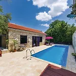 Two-bedroom In Σπίτι διακοπών