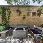 Two-bedroom In Σπίτι διακοπών Pridraga
