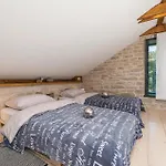Two-bedroom In Σπίτι διακοπών Pridraga