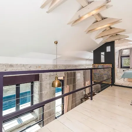 Two-bedroom In Pridraga