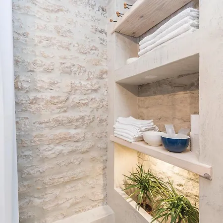 Two-bedroom In 度假居 Pridraga