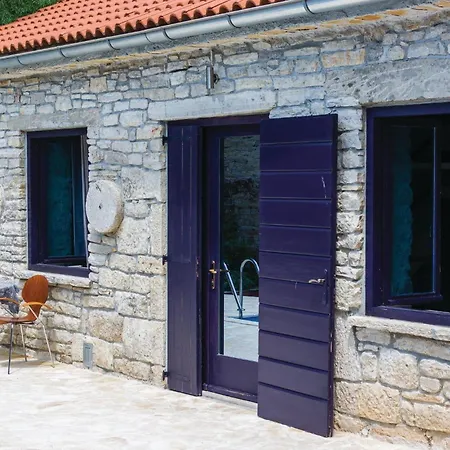 Two-bedroom In Pridraga