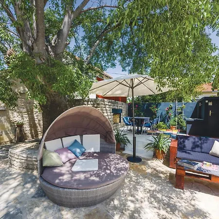 Two-bedroom In Pridraga