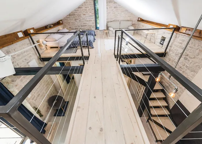 Vakantiehuis Two-bedroom In Pridraga